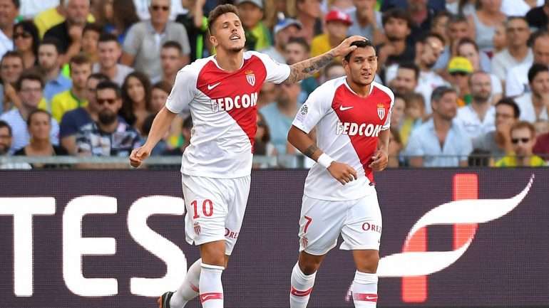 Jovetic saúda Rony Lopes: português foi o autor do primeiro golo do Mónaco no triunfo fora com o Nantes