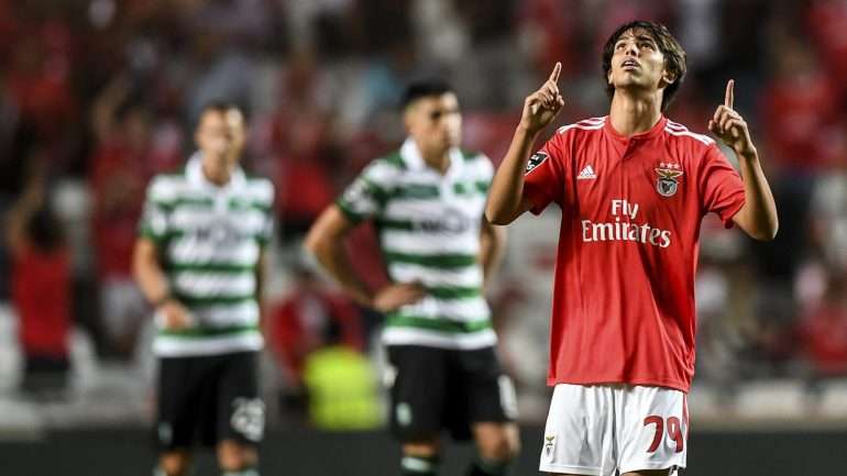 João Félix entrou aos 71' para a estreia num dérbi e marcou o golo do empate apenas 15 minutos depois