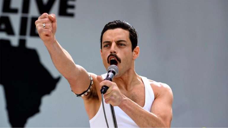 Rami Malek em "Bohemian Rhapsody", na pele de Freddie Mercury