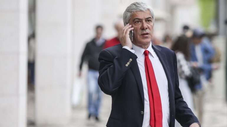 A defesa do ex-primeiro-ministro quer ter um técnico informático presente no sorteio