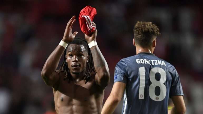 Renato Sanches estreou-se como titular, marcou o segundo e foi aplaudido pelo Estádio da Luz
