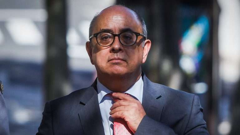 Azeredo Lopes demitiu-se esta sexta-feira do cargo de ministro da defesa