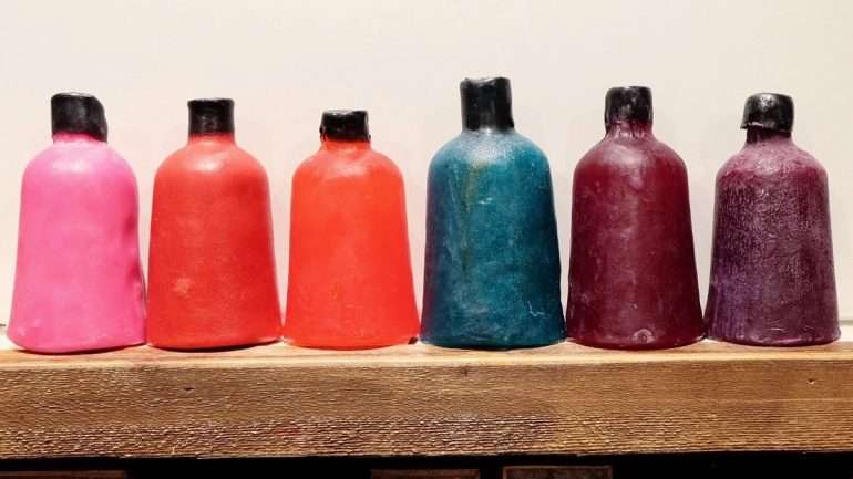 Depois dos champôs, a pioneira Lush lança uma linha de 10 produtos de rosto sem embalagem