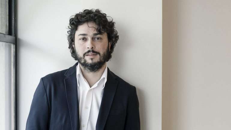 O jornalista faz parte do júri que anunciará o vencedor do Prémio Leya nesta quarta-feira, em Lisboa