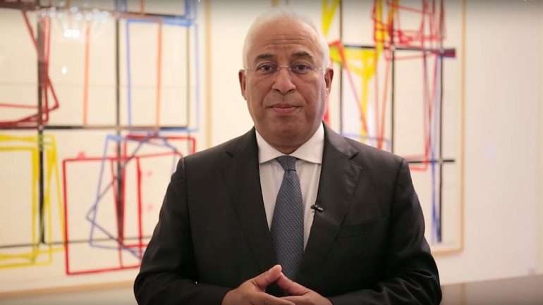 António Costa fez um vídeo para explicar e elogiar a proposta de Orçamento do Estado apresentada pelo governo. Esta "dá continuidade às boas políticas e prepara o futuro", entende o primeiro-ministro