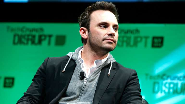 Brendan Iribe juntou-se em 2012 com  Palmer Luckey para lançar a primeira versão dos Oculus Rift que vieram a revolucionar o mercado de realidade virtual