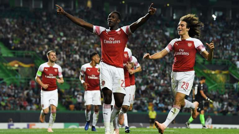 Welbeck já tinha visto um golo anulado a meio da segunda parte mas decidiu o encontro já no último quarto de hora