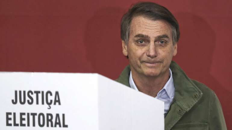 O jornal China Daily admite que as autoridades em Pequim e empresas chinesas a operar no Brasil estão a questionar-se até que ponto o novo líder do Brasil vai afetar as relações entre os dois países