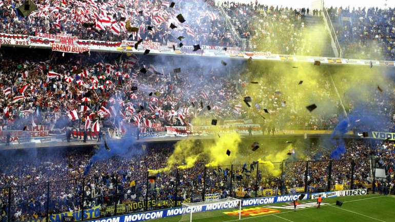 No jogo deste domingo não vai acontecer esta imagem: em cada uma das duas mãos não serão aceites adeptos da equipa visitante