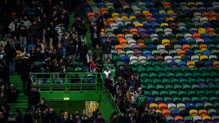 Bancada da Juventude Leonina no topo Sul esteve vazia na receção do Sporting ao Desp. Chaves