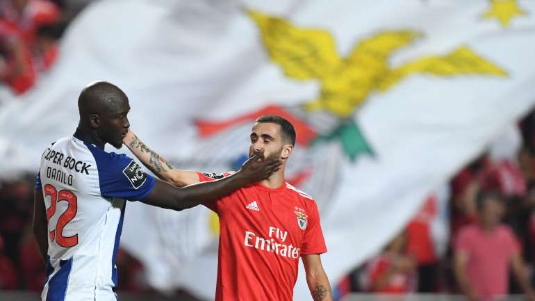 Danilo é mais um dos jogadores que o FC Porto não detém na totalidade; Rafa foi o maior investimento do Benfica no mercado nacional