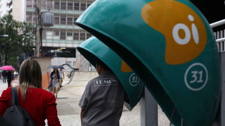 A Oi está num processo de recuperação judicial desde 2016 com o objetivo de reduzir o passivo, que ronda os 65,4 mil milhões de reais (cerca de 13,8 mil milhões de euros).