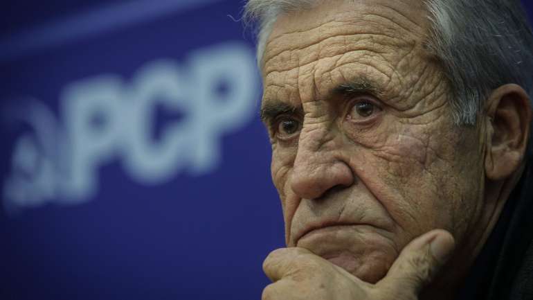 Partido de Jerónimo de Sousa critica acordo de transição do Reino Unido e da UE