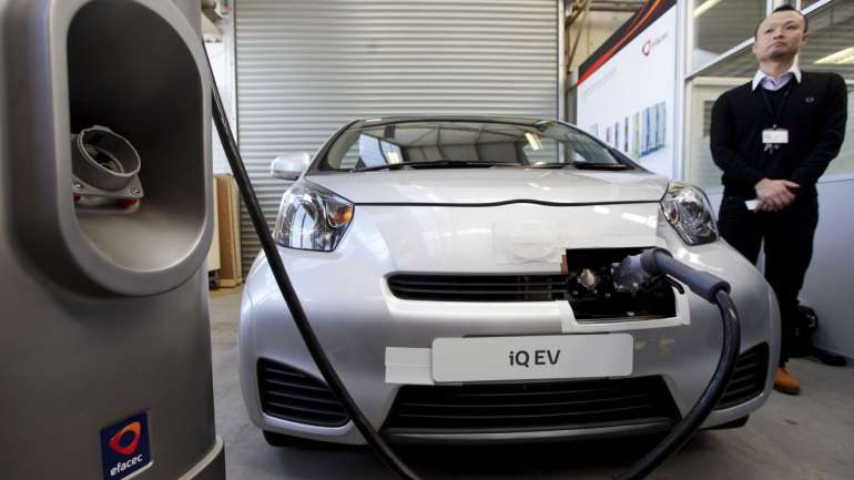O Governo lembrou que já existem incentivos para a aquisição de veículos elétricos que vão ser mantidos e "até aumentados" no próximo Orçamento do Estado
