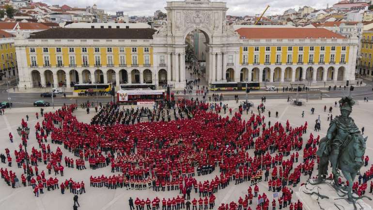 A manifestação foi convocada pela Liga dos Bombeiros Portugueses, presidida por Jaime Marta Soares