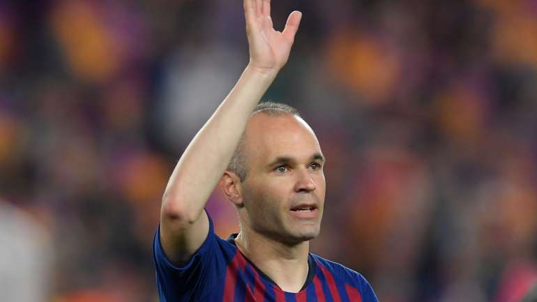 O médio espanhol representou o Barcelona de 1996 a 2018 e venceu 33 troféus com os catalães