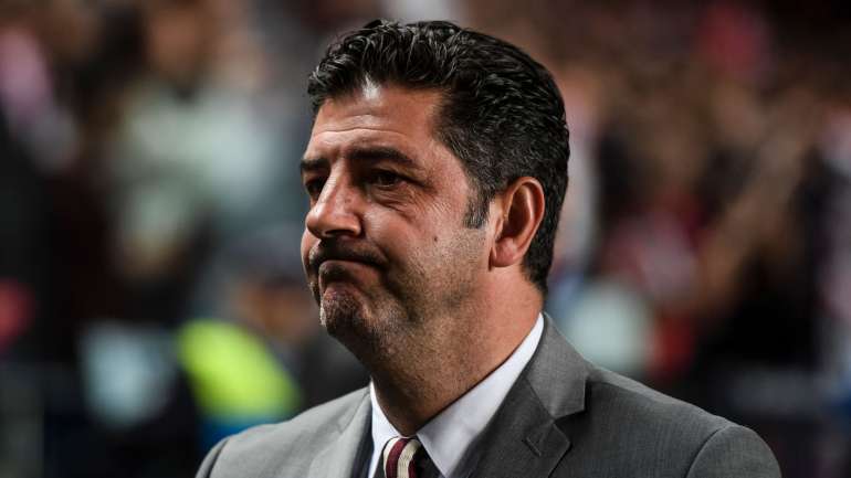 Rui Vitória pode ter lugar em risco após três épocas e meia onde conquistou um total de seis títulos na Luz