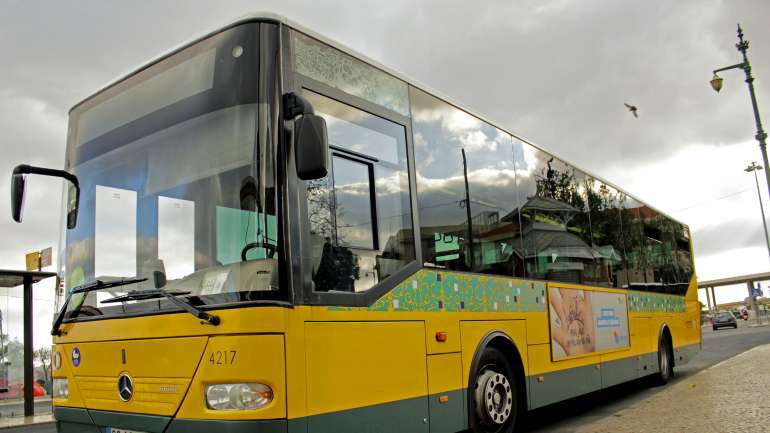 A estes autocarros juntar-se-ão 15 elétricos, que também deverão chegar no primeiro trimestre de 2019