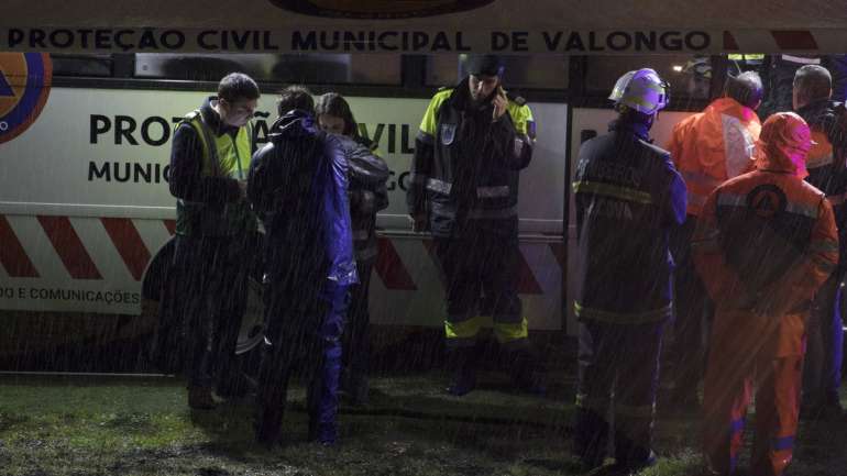 A tripulação contactou, pela primeira vez, a Torre de Controlo do Porto, já em voo, às 18h37