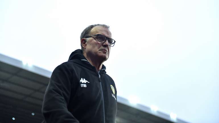 Marcelo Bielsa festejou no Boxing Day a sétima vitória consecutiva, com dois golos apontados nos descontos