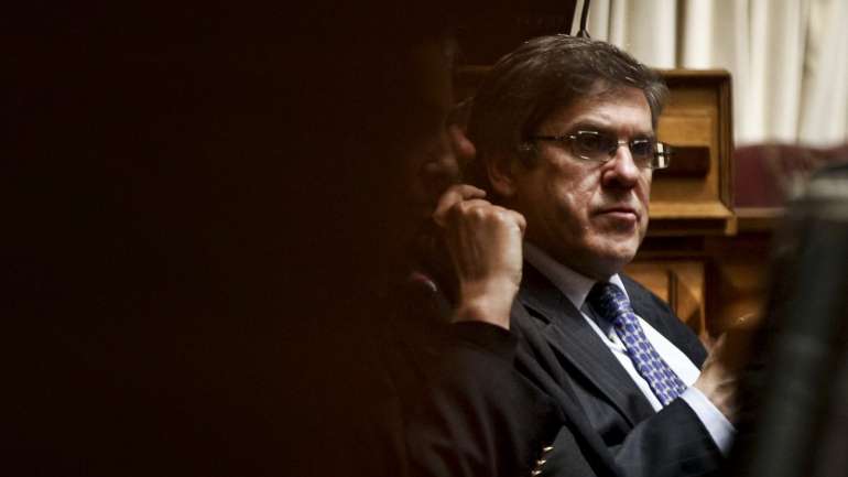 O deputado Jorge Lacão apresentou proposta de fusão de subsídios num grupo de trabalho parlamentar
