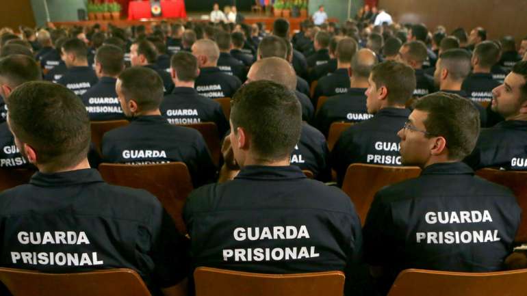 O dirigente da APAR criticou a forma prolongada como a paralisação dos guardas prisionais está a ser realizada