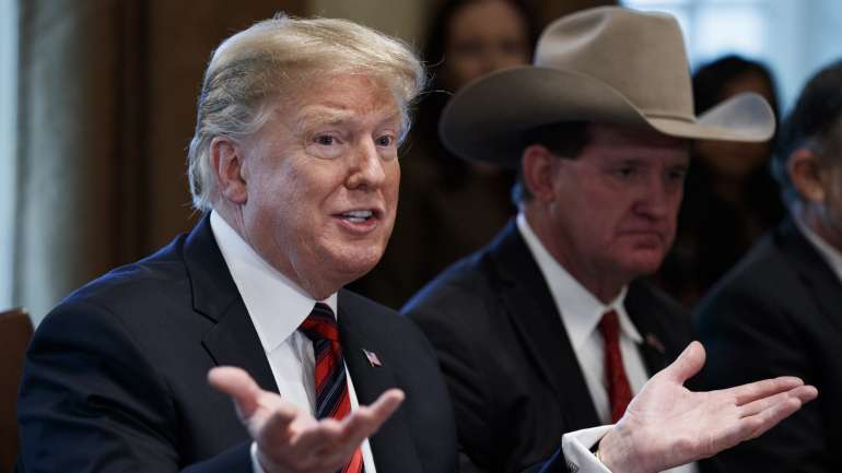 O plano de Trump de obter o dinheiro para o muro através de uma ordem executiva, que inicialmente foi encarado como uma medida radical entre os republicanos, começou a reunir apoios entre os membros do seu partido