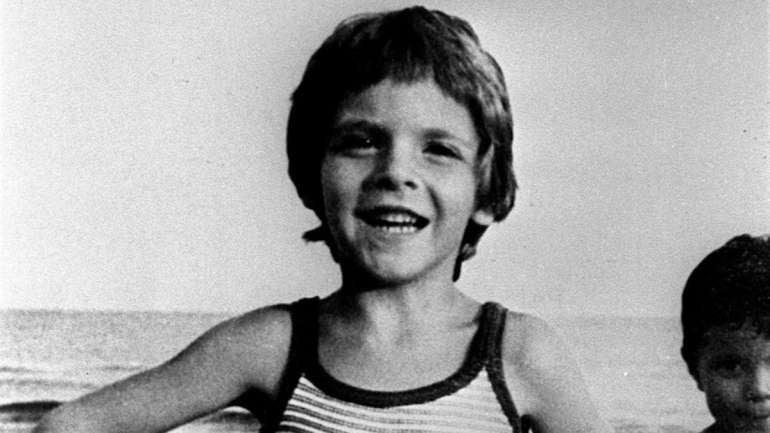 Alfredo Rampi tinha 6 anos. Foi encontrado com vida mas morreu ao fim de 59 horas, ainda dentro do buraco