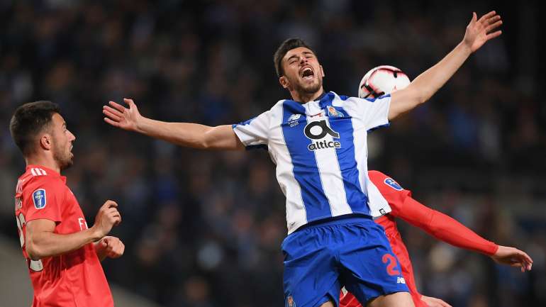 FC Porto e Benfica tiveram um clássico intenso, bem disputado e com críticas de ambos à arbitragem