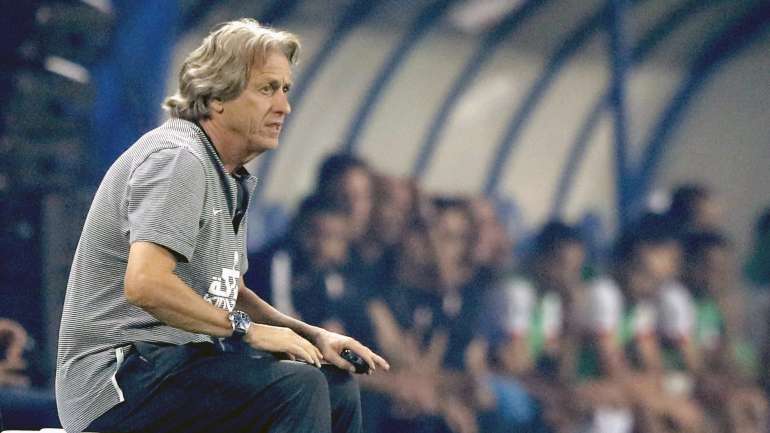 Jorge Jesus joga este domingo mais uma jornada do Campeonato, onde o Al Hilal lidera com mais três pontos do que o Al Nassr