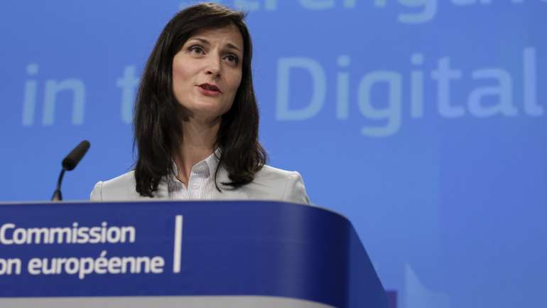 "Dar aos cidadãos ferramentas técnicas e digitais é crucial para os tornar críticos", vincou Mariya Gabriel