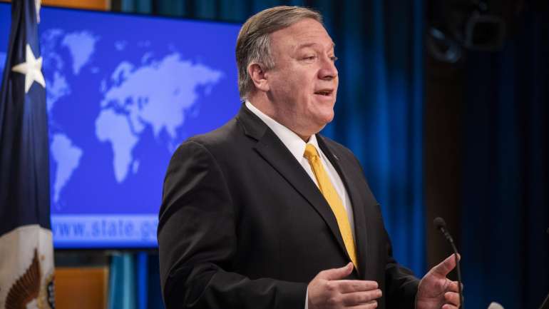 O secretário de Estado norte-americano, Mike Pompeo, confirmou que os EUA deixam de respeitar o acordo a partir de domingo. O processo de abandono durará seis meses
