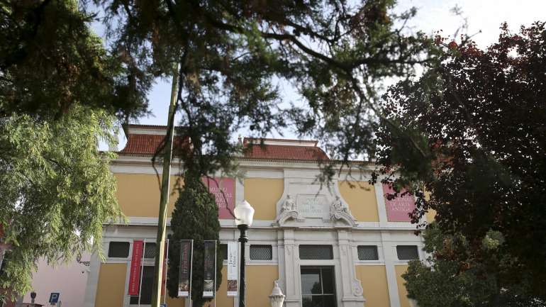 De acordo com a ministra, foi ainda aprovada a resolução que estabelece as linhas orientadoras para o Plano Nacional das Artes