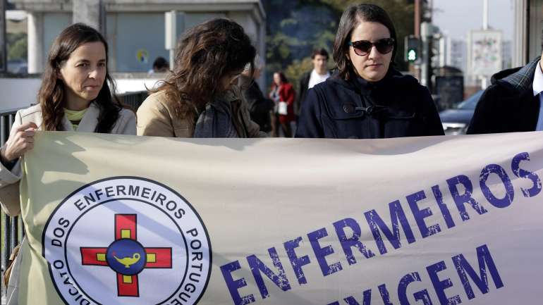 Os enfermeiros anunciaram que vão avançar com queixas nos tribunais por desrespeito à greve.