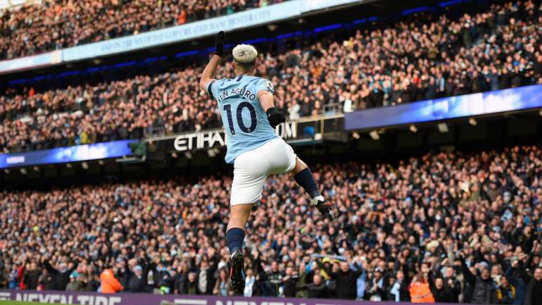 Agüero voltou a marcar três golos e antes falhara o mais fácil de todos, o que levou Pep Guardiola a atirar-se para o chão
