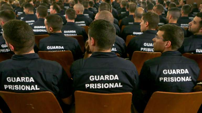 A busca começou esta quinta-feira e só terminou às 5h30 da madrugada desta sexta-feira