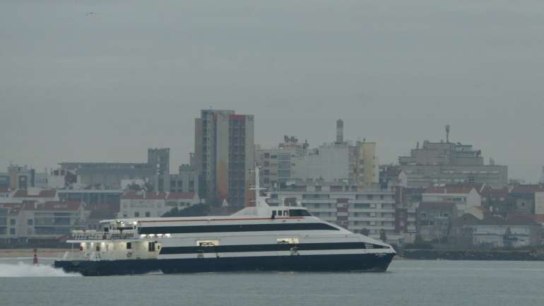 O plano de renovação da frota da Transtejo foi aprovado em 10 de janeiro em Conselho de Ministros e ficou definido que o primeiro catamarã deve entrar em circulação a partir do final de 2020