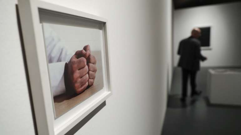 A inauguração é esta sexta-feira, às 22h00, e inclui uma performance, às 22h30, com entrada gratuita