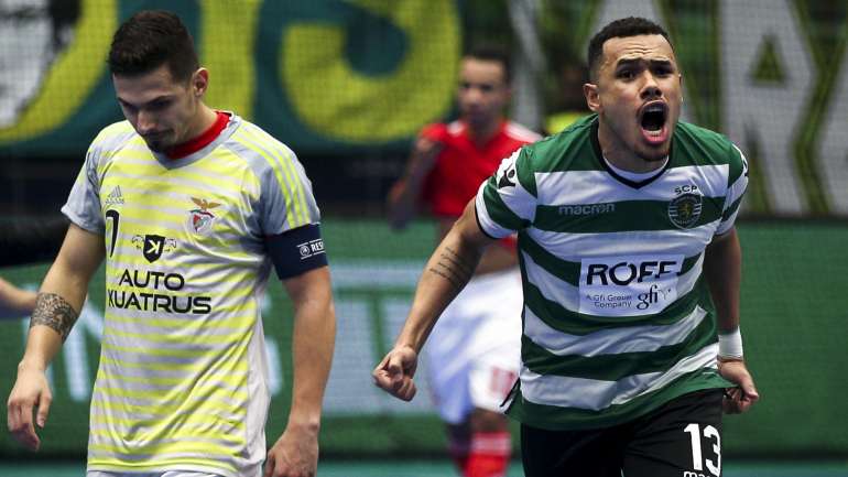 Dieguinho marcou dois golos na vitória do Sporting frente ao Benfica em Alvalade que aproximou os leões da liderança