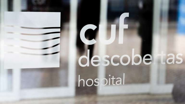 Entre os critérios estabelecidos para marcações posteriores a dia 12 de abril está a criação de uma tabela com preços especiais e a aplicação da tabela de atos médicos