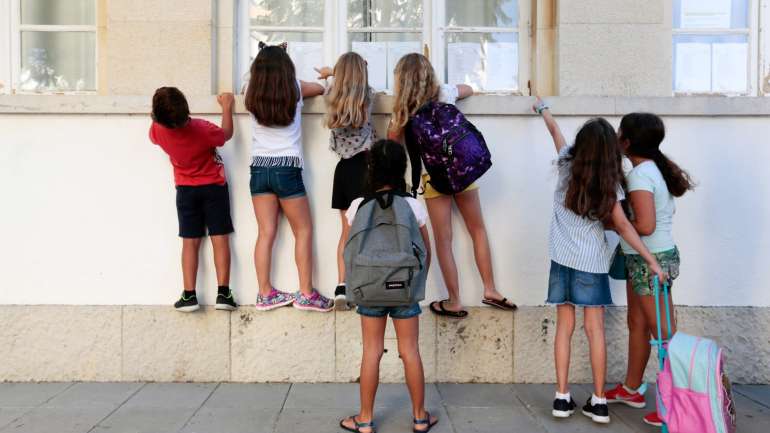 O ME confirmou que a abrangência do novo ciclo de avaliação será alargada, com a novidade de as escolas particulares, voluntariamente, se poderem candidatar a ser avaliadas