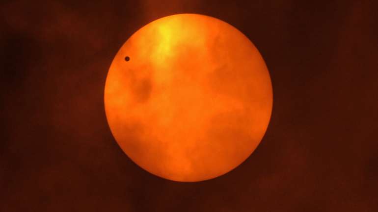 Os cientistas acreditam que este novo planeta seja rochoso e que demore apenas 13 dias terrestres para completar a órbita