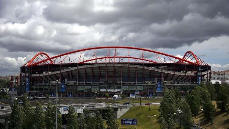 Na base do castigo aplicado pelo CD está o alegado apoio prestado pelo Benfica a grupos de adeptos não legalizados e decorre de uma queixa apresentada pelo Sporting na época de 2016/17.