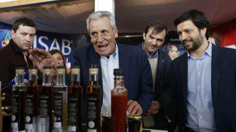 Jerónimo de Sousa assegurou que o PCP procurará as melhores contribuições e soluções, mas remeteu o papel essencial para o executivo socialista