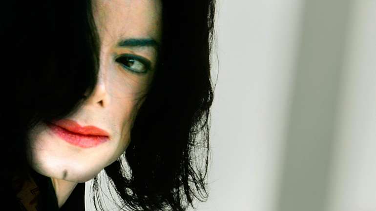 "Leaving Neverland"é um documentário que expõe abusos sexuais alegadamente cometidos por Michael Jackson a duas crianças
