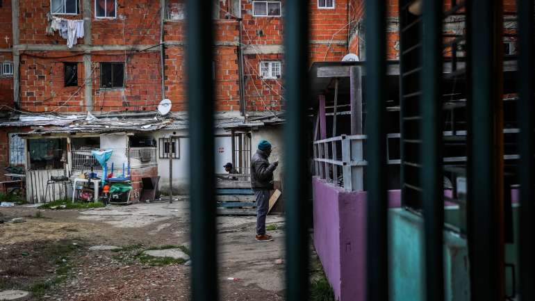 Em causa está o incidente entre moradores angolanos daquele bairro, no concelho do Seixal, e a polícia, ocorrido em janeiro