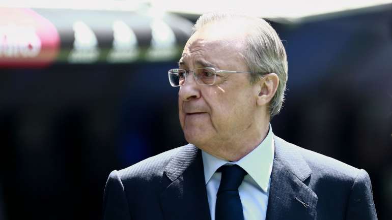 Florentino Pérez foi um dos principais visados após a derrota com o Ajax e reuniu gabinete de crise até de madrugada
