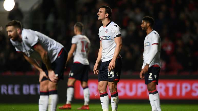 Bolton está no penúltimo lugar do Championship, à beira da despromoção para o terceiro escalão inglês