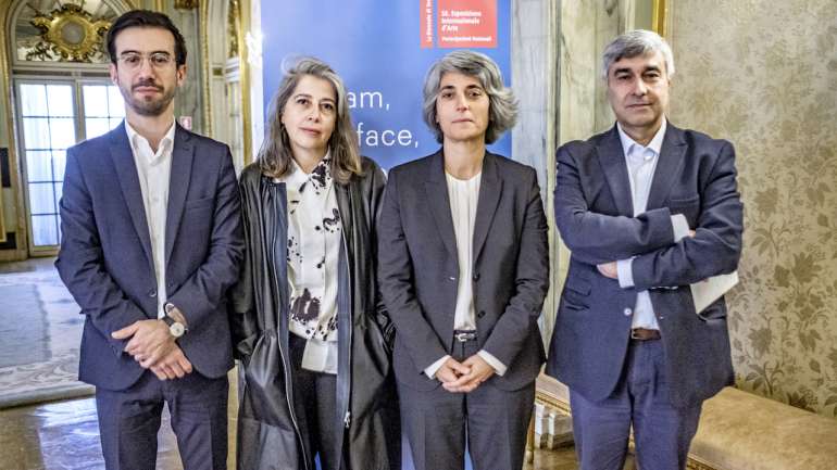 Curador João Ribas e artista plástica Leonor Antunes apresentaram nesta quarta-feira projeto português para Bienal de Veneza ao lado da ministra da Cultura e do diretor-geral das Artes