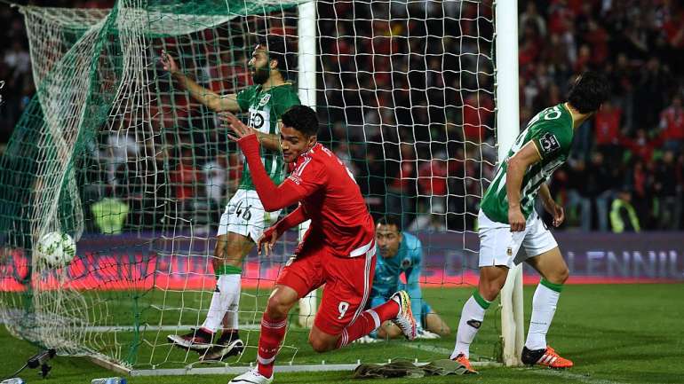 Benfica venceu em Vila do Conde o Rio Ave por 1-0 em 2015/16 com golo de Jiménez, no jogo que estará sob suspeita